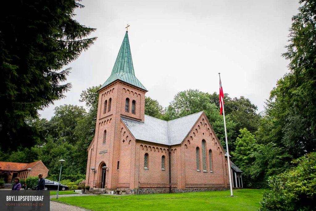 Vedbæk Kirke