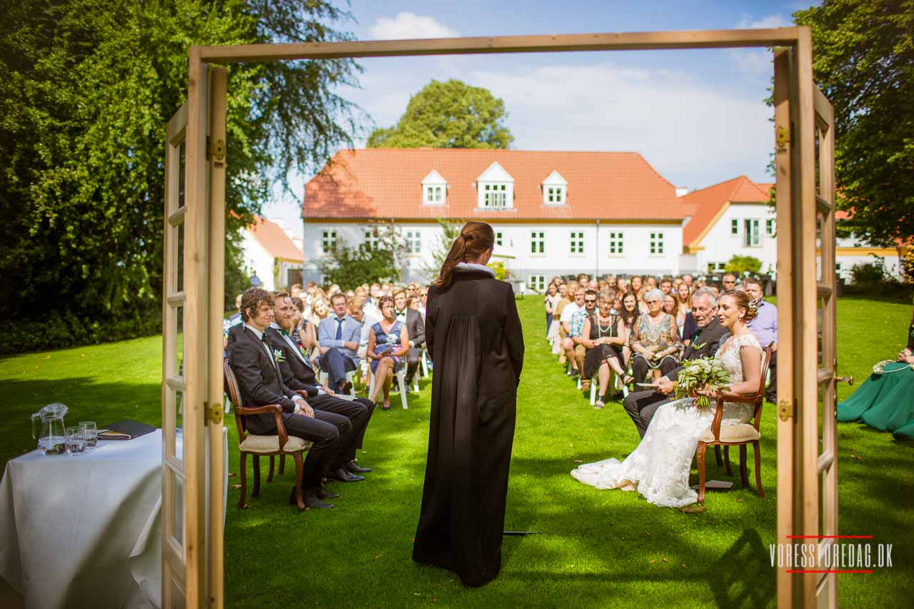 Fotograf Hobro til erhvervsfoto, portrætfoto, bryllupsfoto og familiefoto.