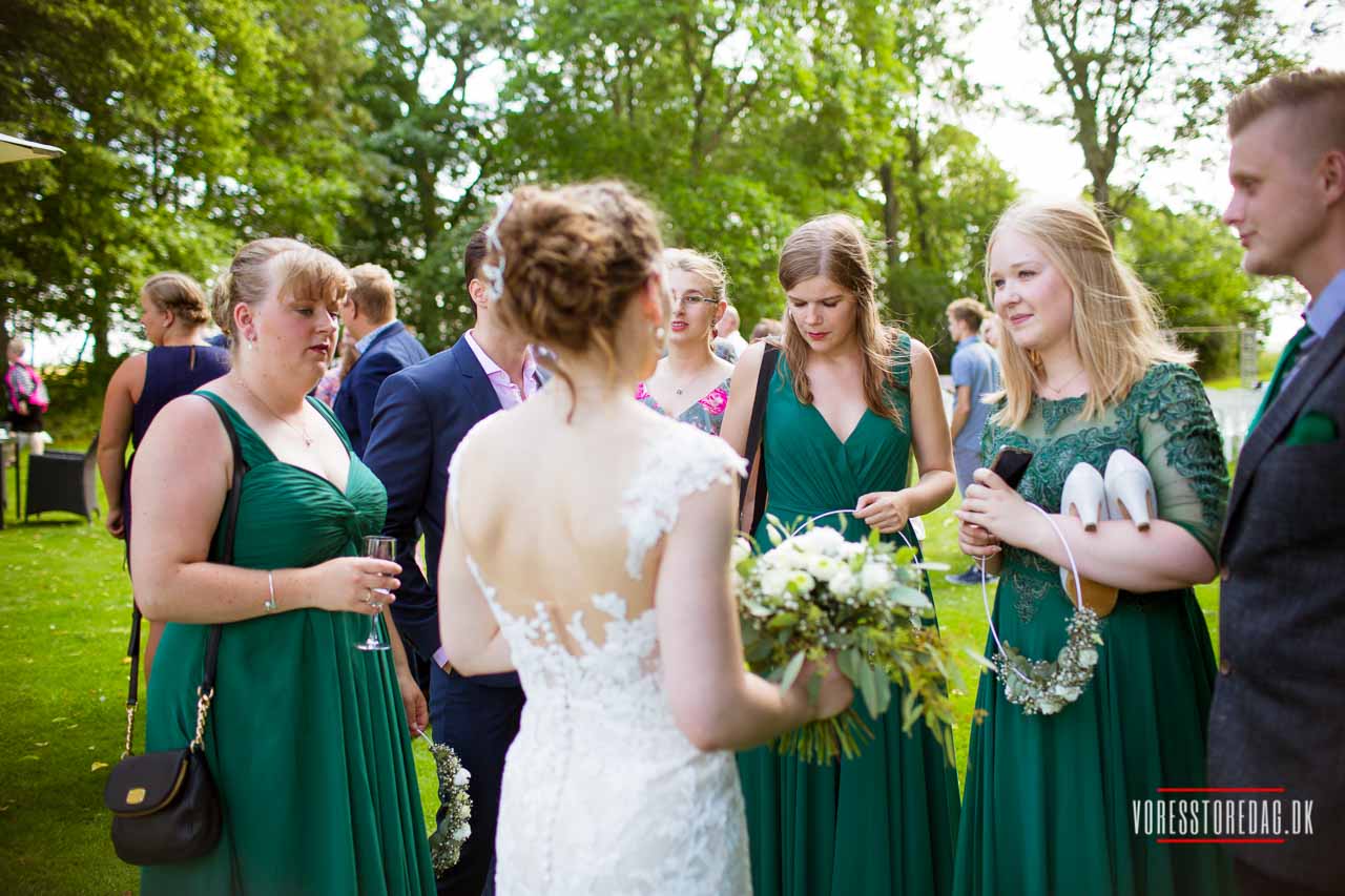 Bryllupsfotograf Hobro. Står brylluppet for døren?